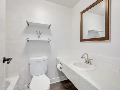 5700 Hillcrest Lane Lisle IL 60532
