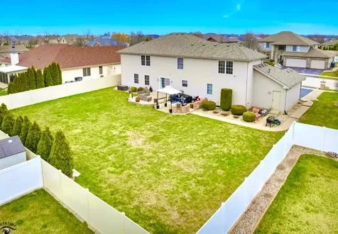 1873 Claire Drive Bourbonnais IL 60914