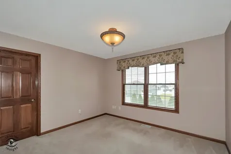 1873 Claire Drive Bourbonnais IL 60914