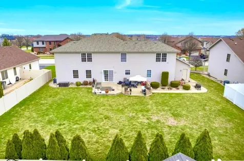 1873 Claire Drive Bourbonnais IL 60914
