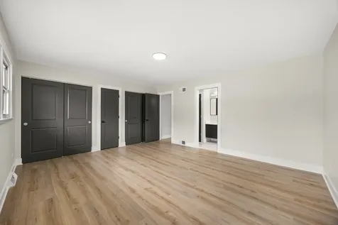 445 East 168th Place South Holland IL 60473