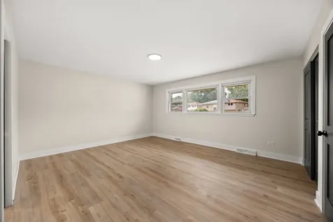 445 East 168th Place South Holland IL 60473