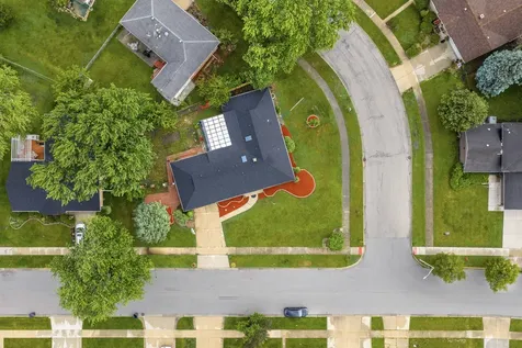 445 East 168th Place South Holland IL 60473
