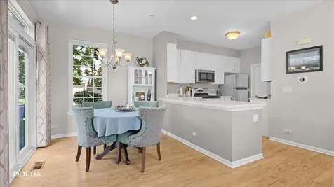 2637 North Greenwood Place Arlington Heights IL 60004