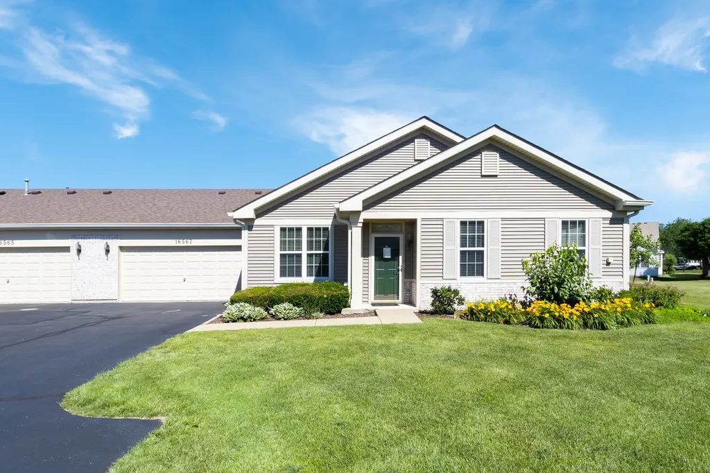 16567 Buckner Pond Way Crest Hill IL 60403