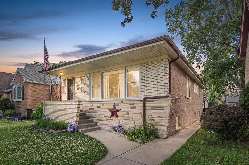 9804 South Springfield Avenue Evergreen Park IL 60805