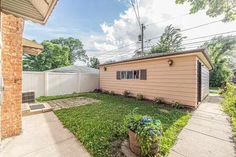 9804 South Springfield Avenue Evergreen Park IL 60805