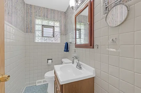9804 South Springfield Avenue Evergreen Park IL 60805