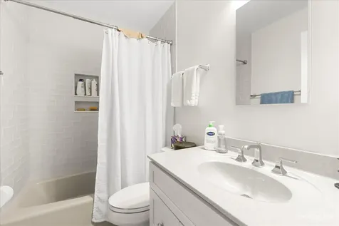 1N090 Kaneview Court Maple Park IL 60151