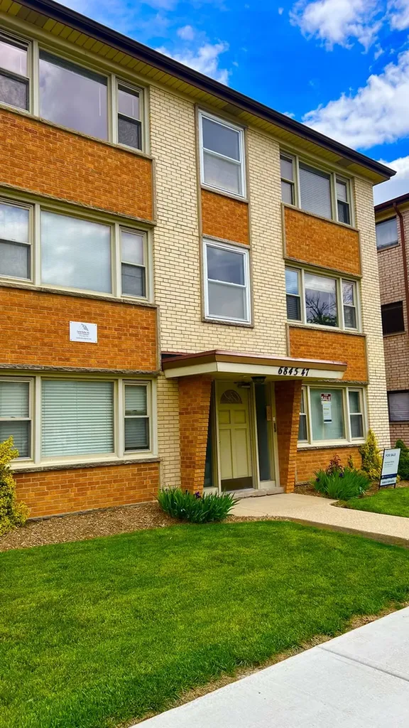 6845 North Northwest Highway Chicago IL 60631