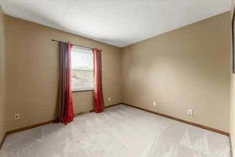 208 South Meadowhill Lane Mahomet IL 61853