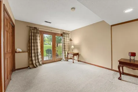208 South Meadowhill Lane Mahomet IL 61853