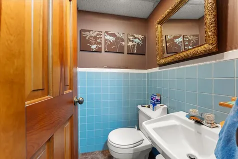 208 South Meadowhill Lane Mahomet IL 61853