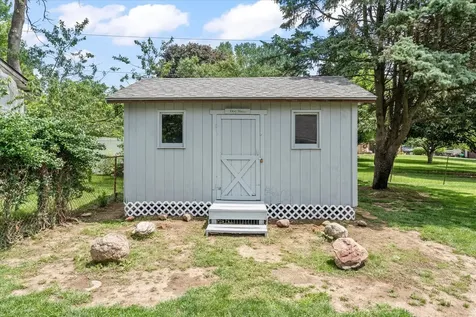 208 South Meadowhill Lane Mahomet IL 61853