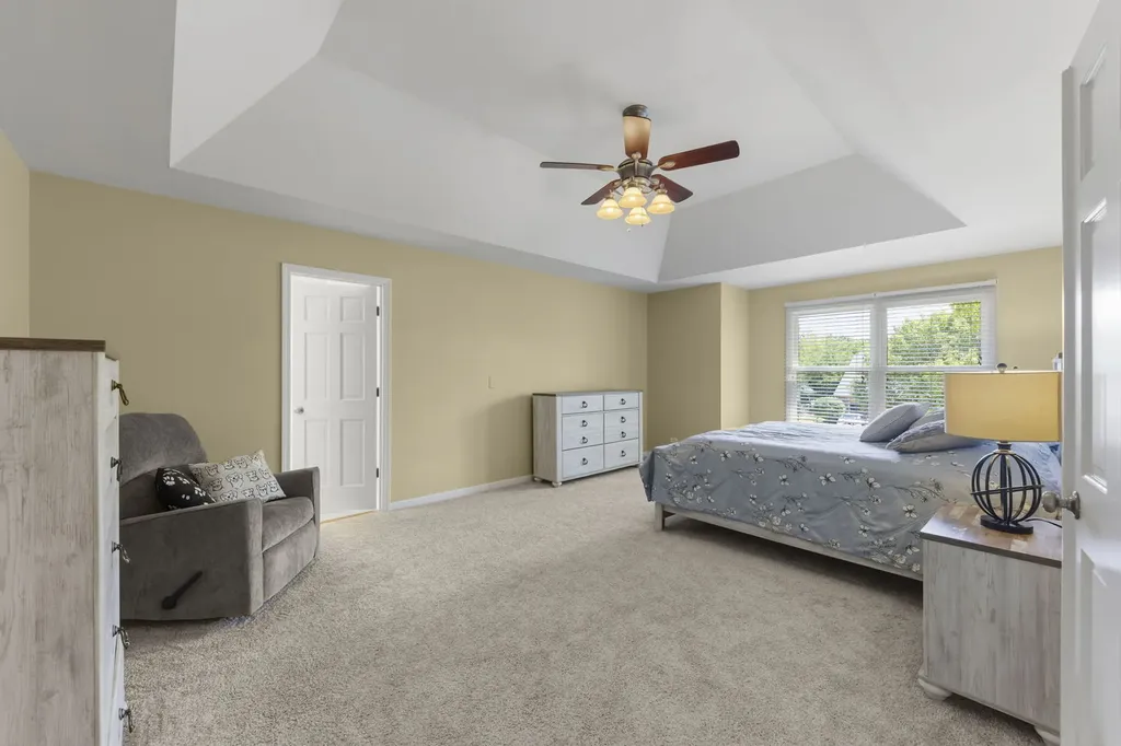 5008 Switch Grass Lane Naperville IL 60564