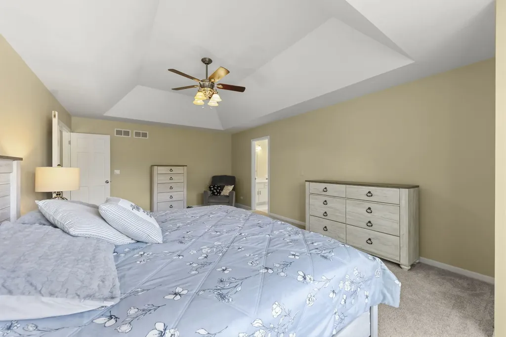 5008 Switch Grass Lane Naperville IL 60564