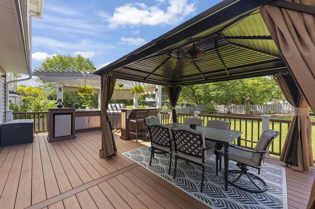 5008 Switch Grass Lane Naperville IL 60564
