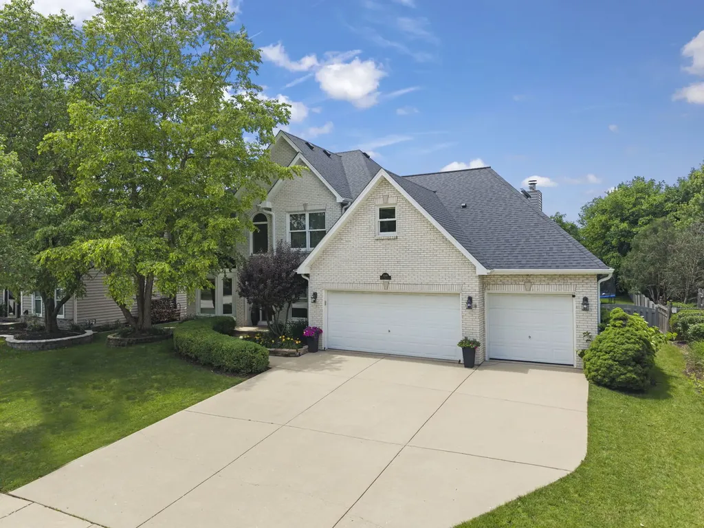 5008 Switch Grass Lane Naperville IL 60564