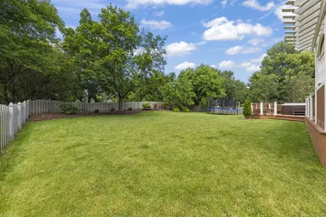 5008 Switch Grass Lane Naperville IL 60564