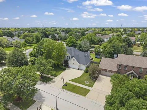 5008 Switch Grass Lane Naperville IL 60564