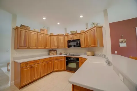 1646 North 2050 East Road Watseka IL 60970