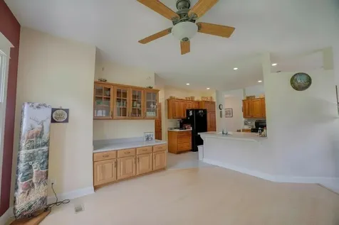 1646 North 2050 East Road Watseka IL 60970