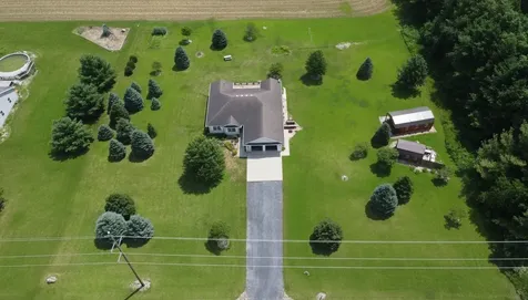 1646 North 2050 East Road Watseka IL 60970