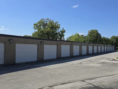 7 East Carriageway Drive Hazel Crest IL 60429