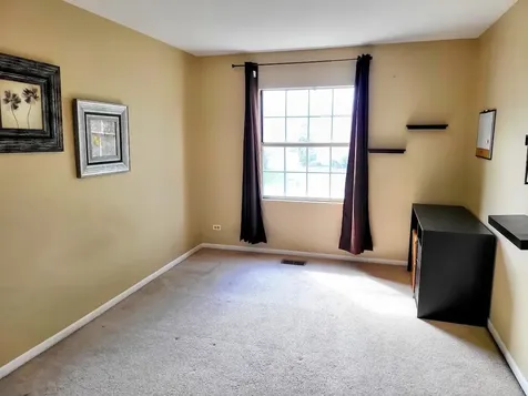 216 Ivy Court Streamwood IL 60107