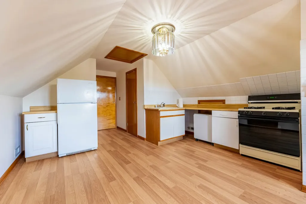 4354 South Komensky Avenue Chicago IL 60632