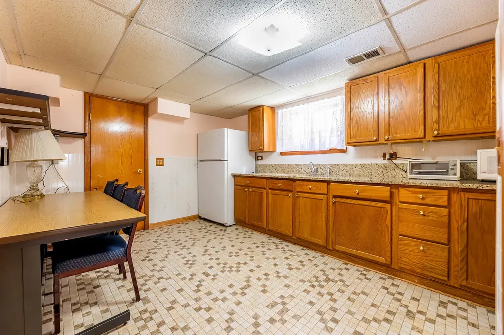 4354 South Komensky Avenue Chicago IL 60632