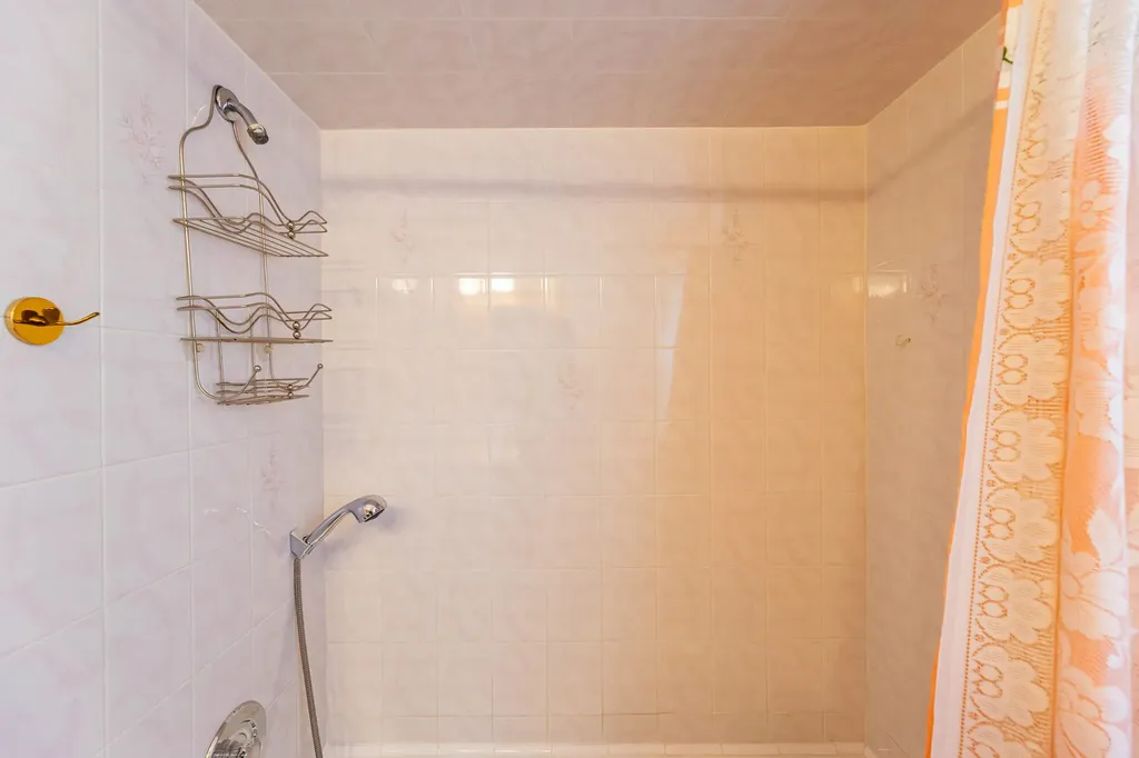 4354 South Komensky Avenue Chicago IL 60632