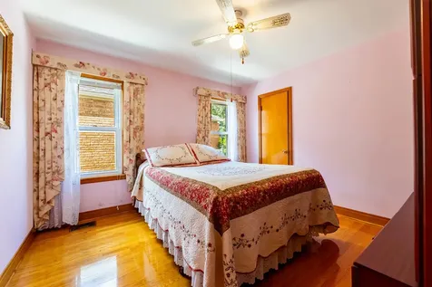 4354 South Komensky Avenue Chicago IL 60632