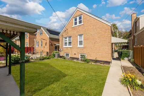 4354 South Komensky Avenue Chicago IL 60632