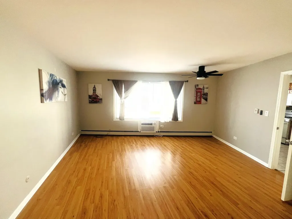8152 Elmwood Avenue Skokie IL 60077
