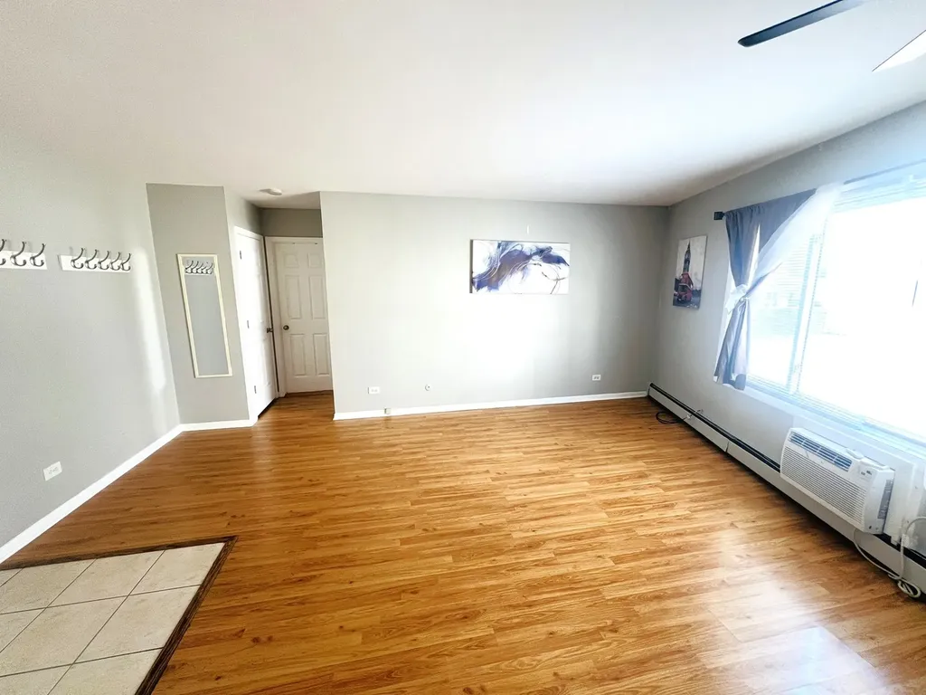 8152 Elmwood Avenue Skokie IL 60077