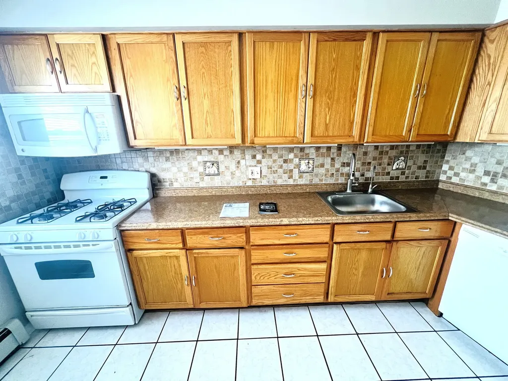 8152 Elmwood Avenue Skokie IL 60077