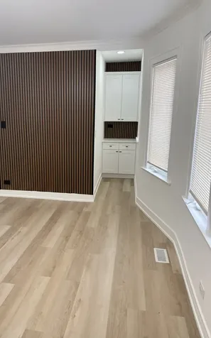 7606 South Paxton Avenue Chicago IL 60649