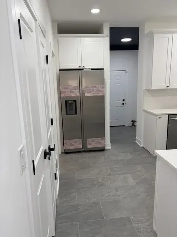 7606 South Paxton Avenue Chicago IL 60649