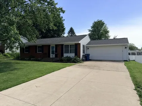 833 King Arthur Lane Ottawa IL 61350