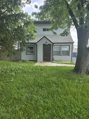 7139 West 74th Street Chicago IL 60638