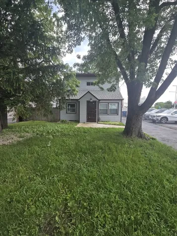 7139 West 74th Street Chicago IL 60638