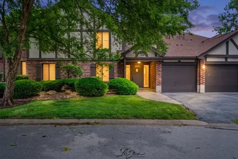 8251 Mulberry Court Palos Hills IL 60465
