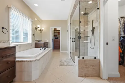 1406 Watersound Way Bloomington IL 61705