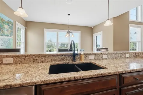 1406 Watersound Way Bloomington IL 61705
