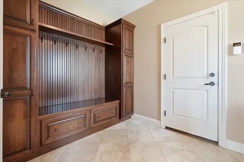 1406 Watersound Way Bloomington IL 61705