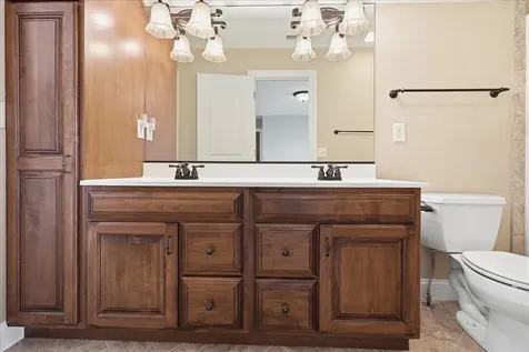 1406 Watersound Way Bloomington IL 61705