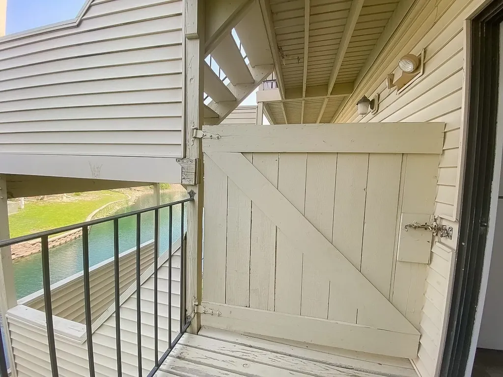 182 South Waters Edge Drive Glendale Heights IL 60139