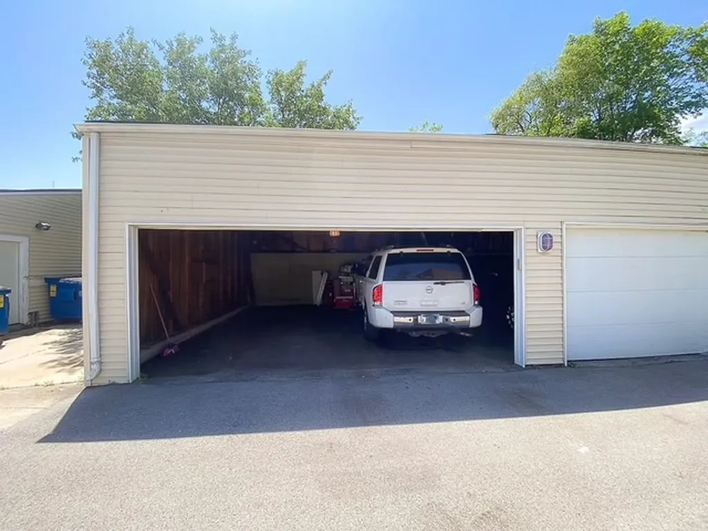 182 South Waters Edge Drive Glendale Heights IL 60139