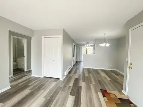 182 South Waters Edge Drive Glendale Heights IL 60139